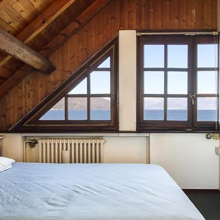 Sleeps 13 Air Con Wifi Villa *