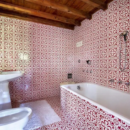Villa Sleeps 13 Air Con Wifi Ispra