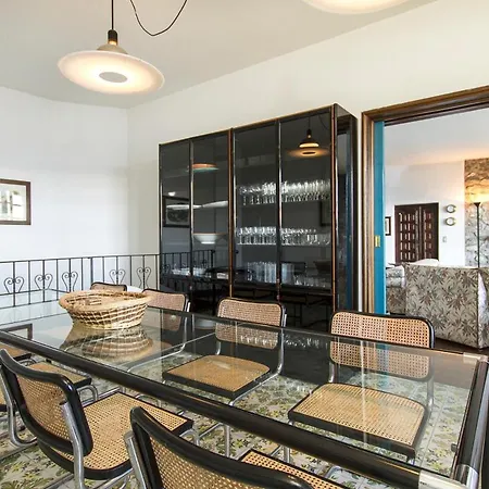 Sleeps 13 Air Con Wifi * Ispra