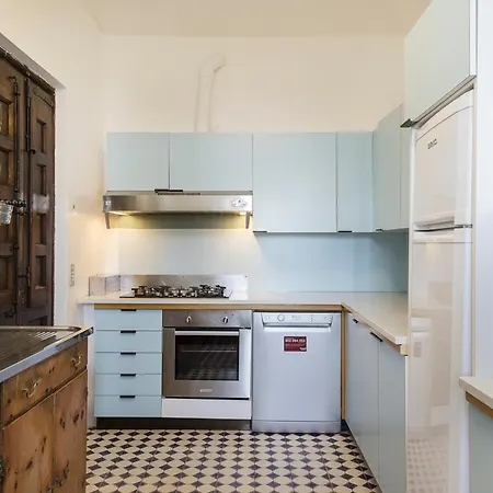 Sleeps 13 Air Con Wifi Villa Ispra